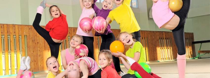 enfants en cours de danse