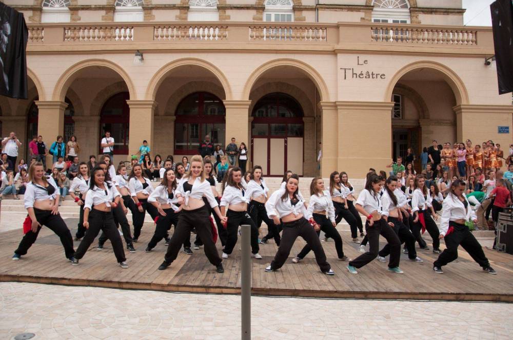 Démonstration de danse en extérieur