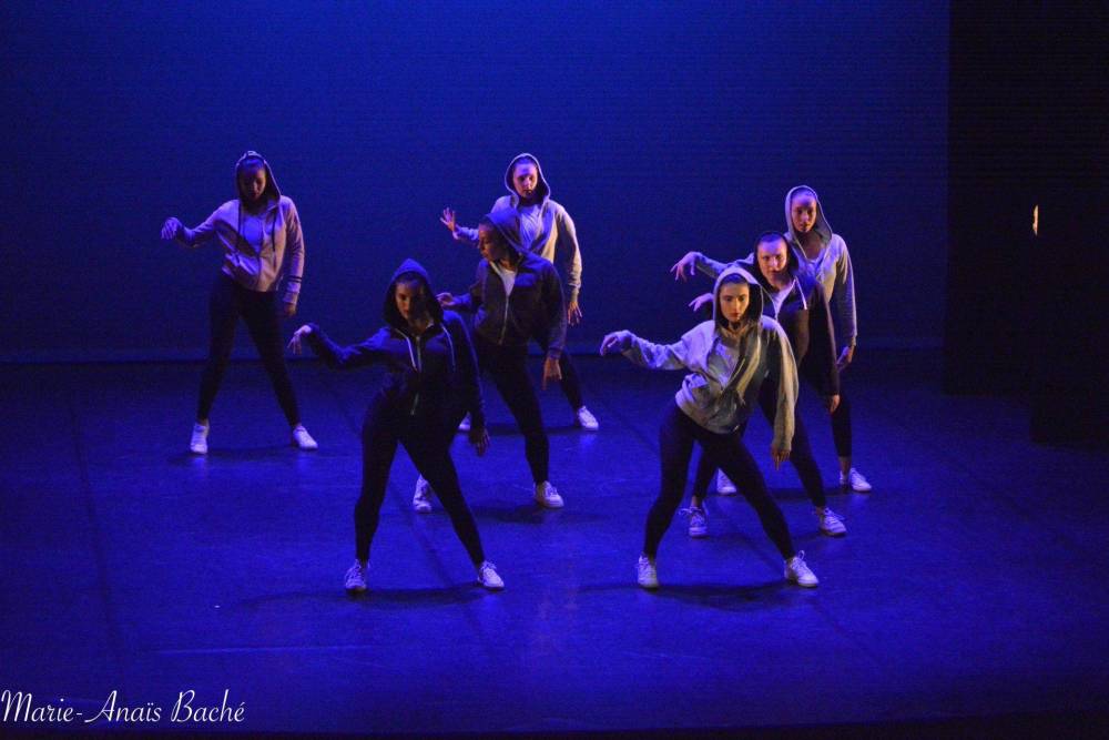Danseuses de Florensa sur scène