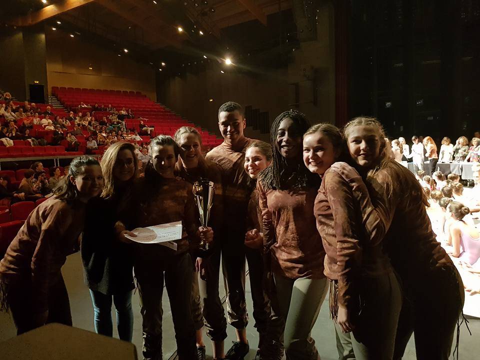 Danseurs de Florensa sur scène